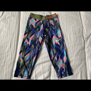 Kids Nike Pro cropped leggings